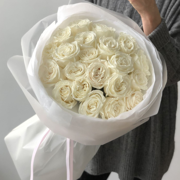 МОНОБУКЕТ ИЗ ПИОНОВИДНЫХ РОЗ